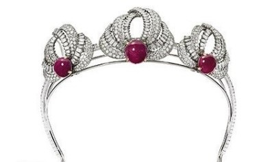 File:Tiaras Monaco Bains de Mer Tiara.jpg