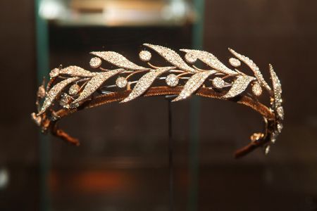 File:Tiaras Monaco Stephanie Floral Tiara.jpg