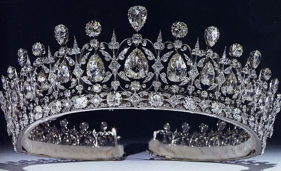 File:Tiaras the Two Sicilies Bourbon Tiara.jpg