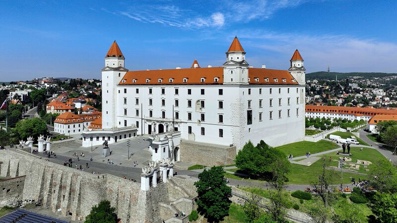 File:Residences Austria Bratislava Castle.JPG