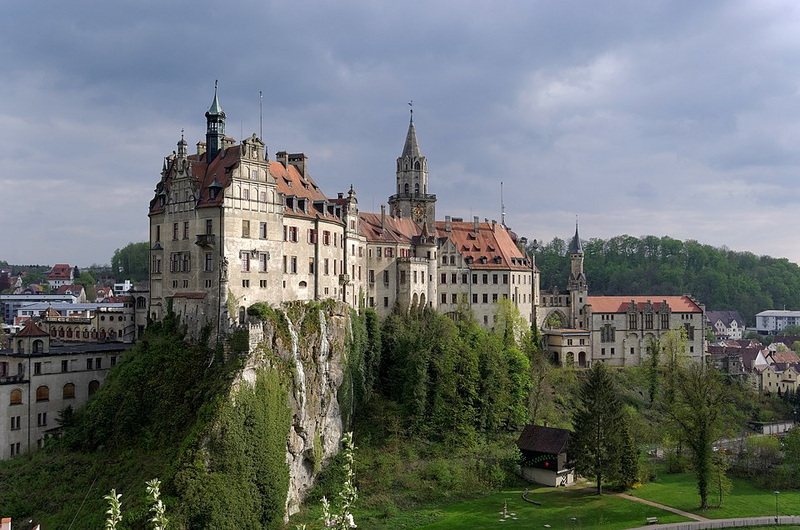 File:Residences Hohenzollern Sigmaringen Castle.png