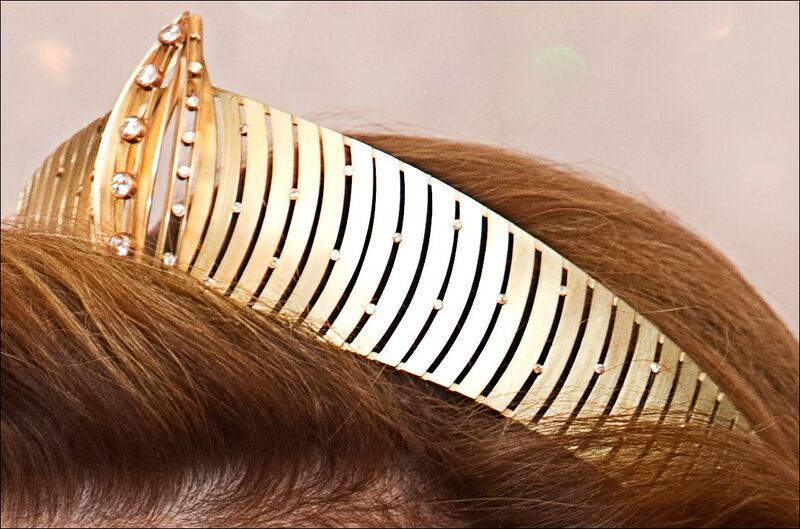 File:Tiaras Norway Modern Gold Tiara.jpg