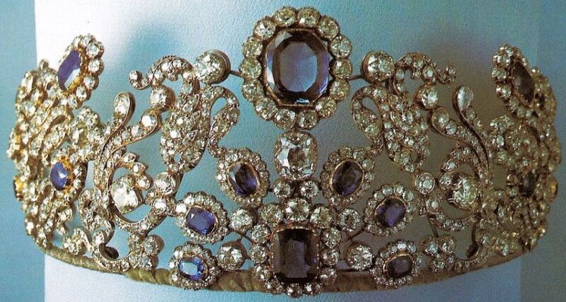 File:Tiaras France Sapphire Tiara.jpg