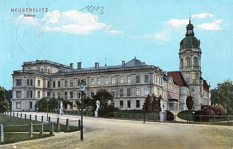 File:Residences Mecklenburg Neustrelitz Palace.jpg