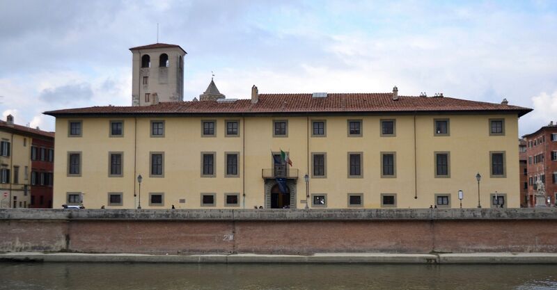 File:Residences Tuscany Palazzo Reale.jpeg