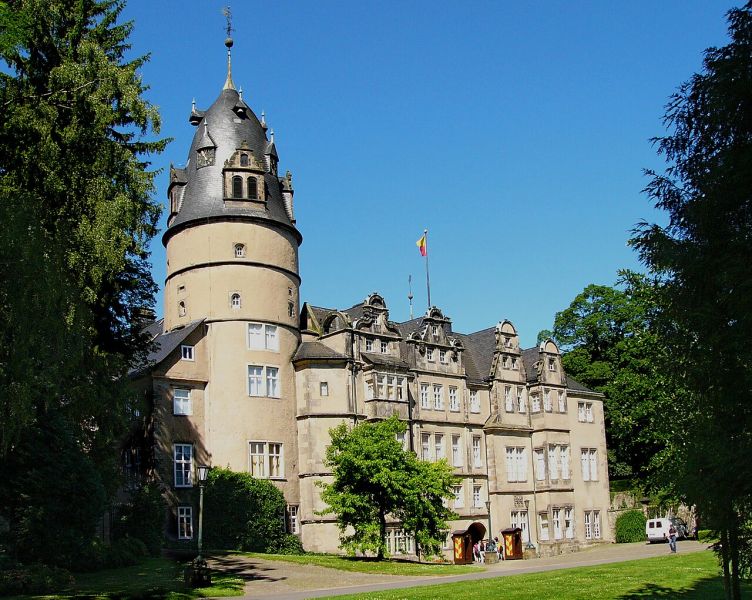 File:Residences Lippe Detmold Castle.jpg