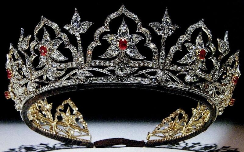 File:Tiaras United Kingdom Indian Circlet.jpg