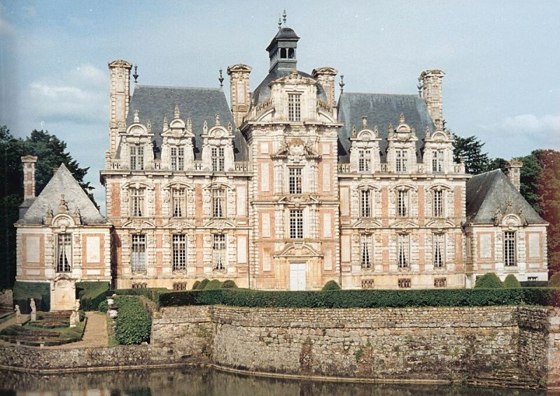 File:Residences Nobility Morel Chateau de Beaumesnil.jpg