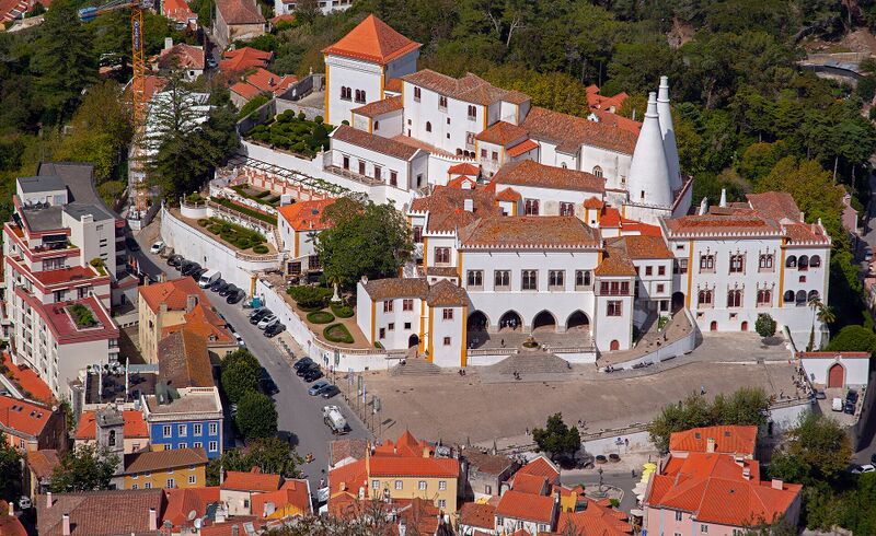 File:Residences Portugal Sintra Palace.jpg