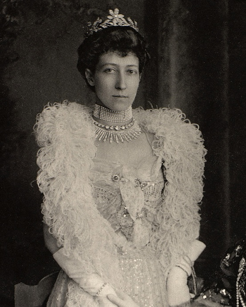 File:Saxe-Coburg and Gotha Louise 1867.png
