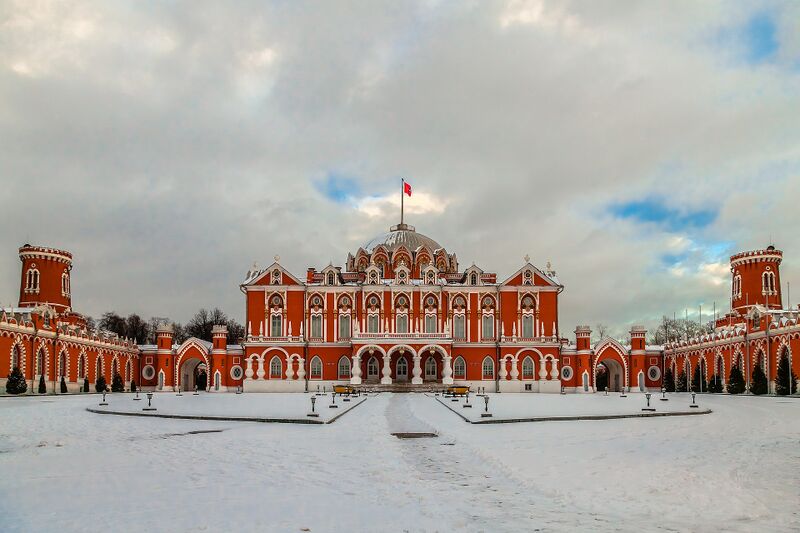 File:Residences Russia Petrovsky Palace.jpg