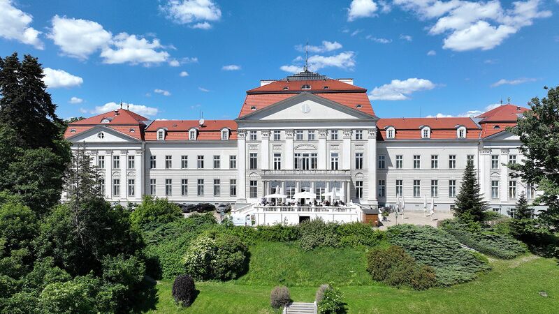 File:Residences Austria Wilhelminenberg Palace.JPG