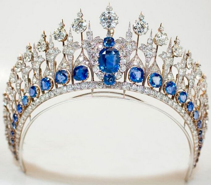 File:Tiaras the Netherlands Sapphire Parure Tiara.jpg