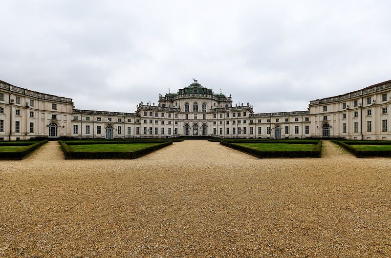 File:Residences Sardinia Palazzo Stupinigi.jpg