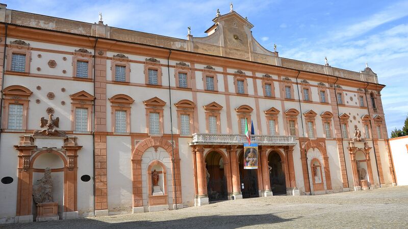 File:Residences Modena Ducal Palace of Sassuolo.JPG