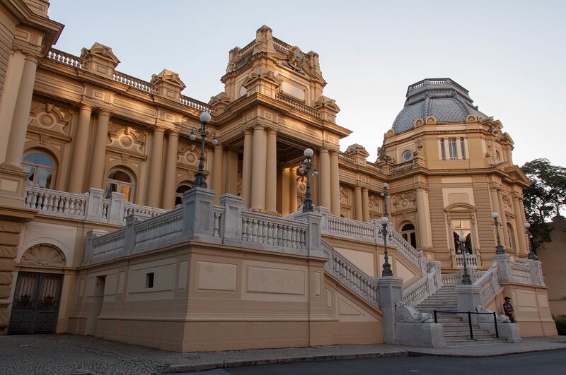 File:Residences Brazil Guanabara Palace.jpg