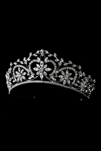 File:Tiaras Nobility Prussia Sayn-Wittgenstein Tatiana Floral Tiara.jpg