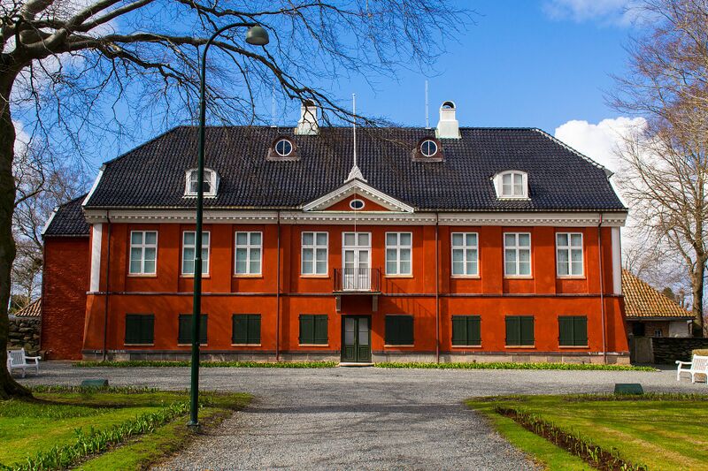 File:Residences Norway Ledaal.jpg